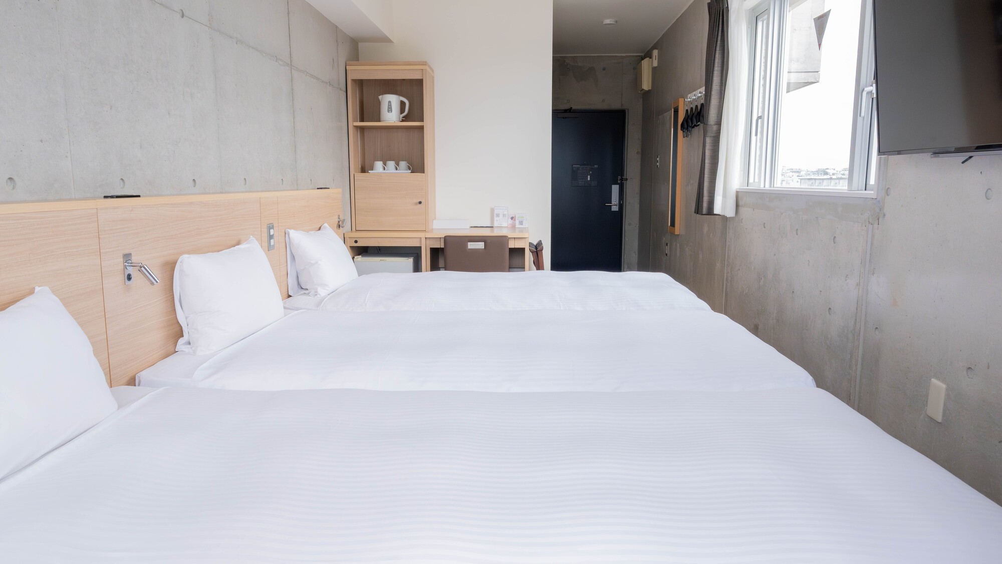 ベッドを隙間なく並べてお子さまの添い寝も安心