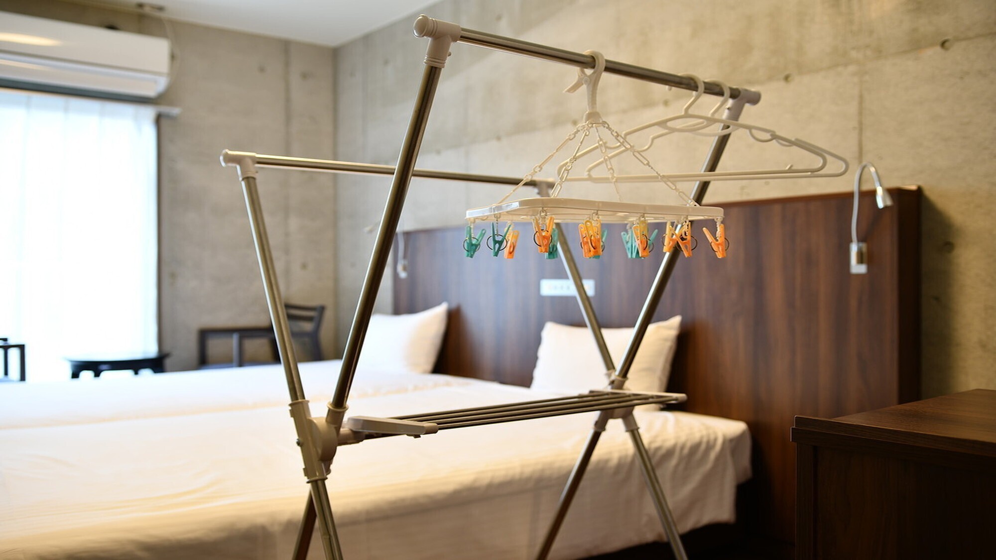 コンド棟：洗濯後のお洋服の乾燥や保管にも