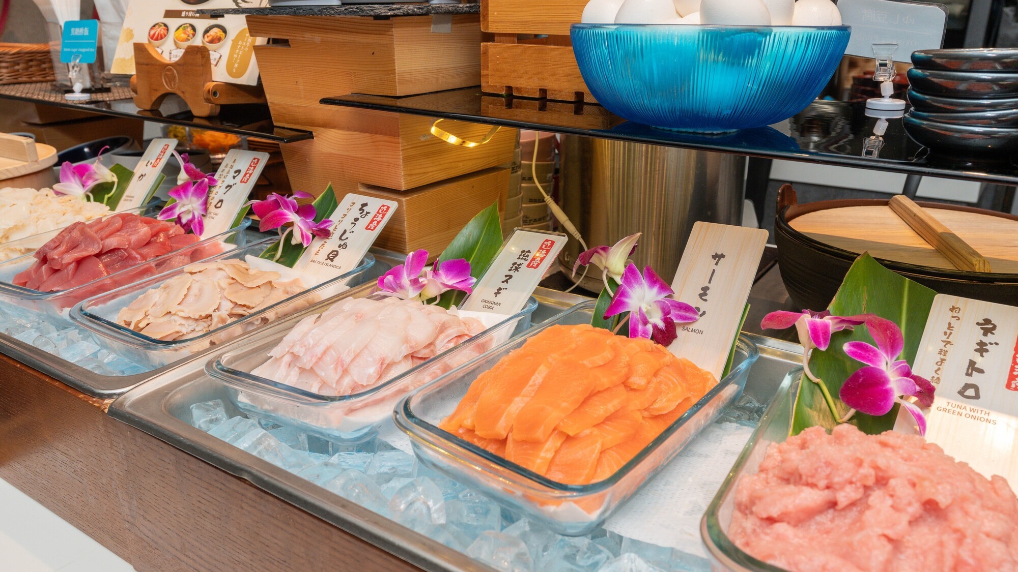 石垣の海の幸が朝から盛り放題！