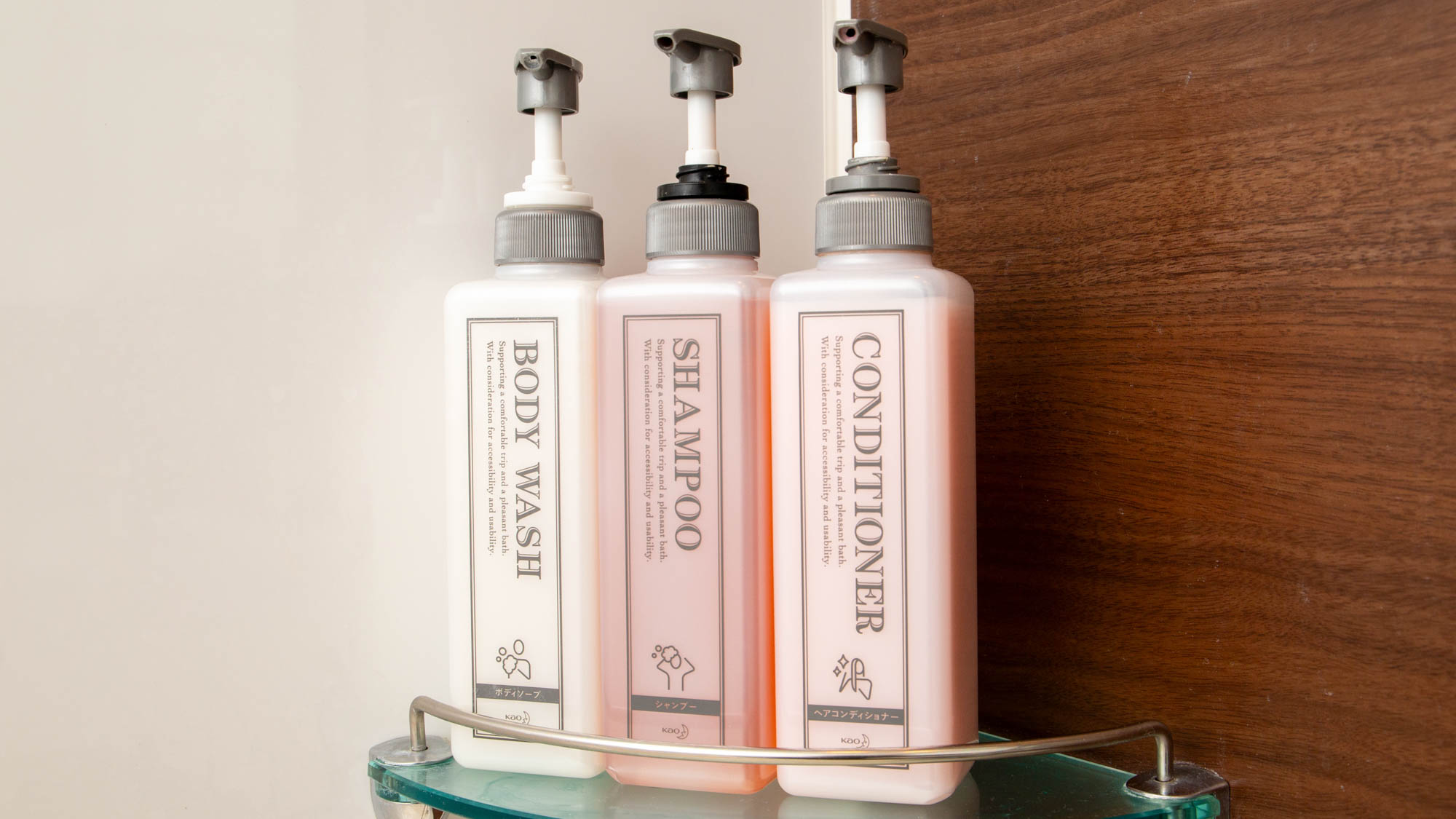 【バスルームアメニティ】シャンプー、コンディショナー、ボディソープをご用意