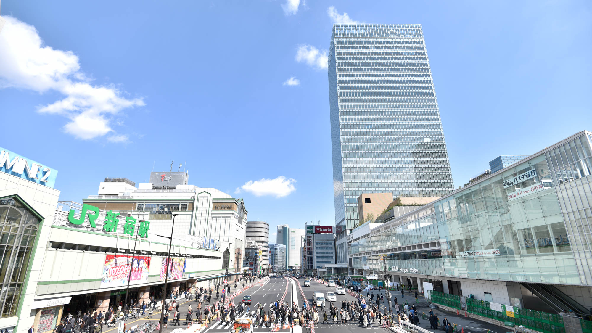 新宿（都営新宿線 馬喰横山駅まで徒歩約9分、馬喰横山駅より新宿駅まで約15分）