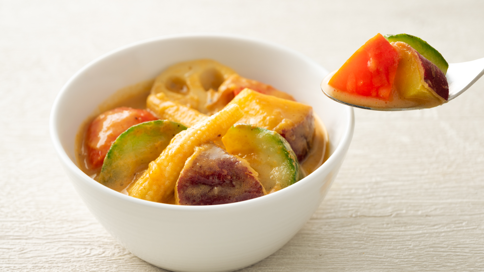 【東神田限定ご当地メニュー】（日替わり）カレー激戦区　ホテル特製おすすめカレー