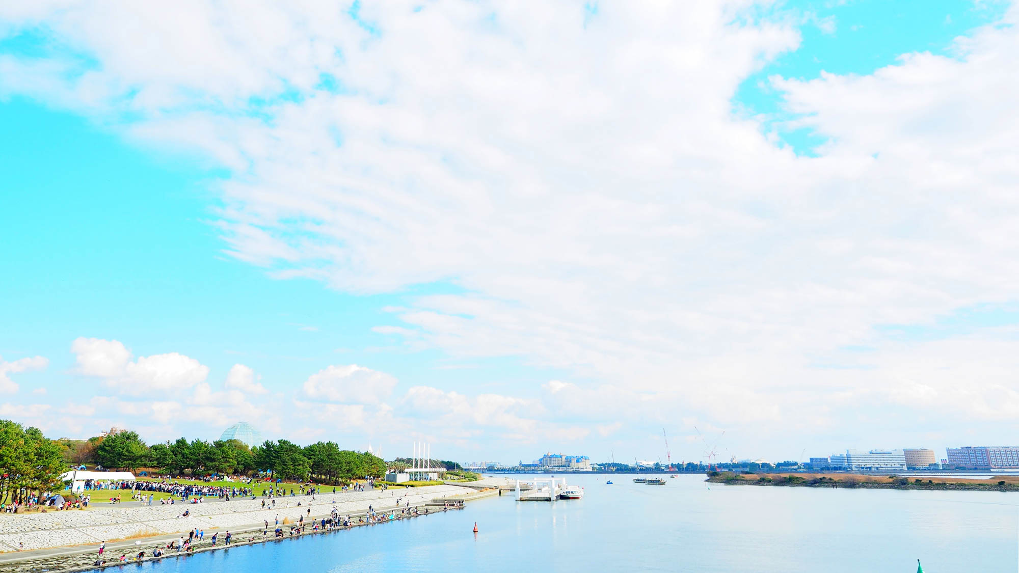 葛西臨海公園（地下鉄日比谷線 小伝馬町駅まで徒歩約10分、小伝馬町駅より葛西臨海公園まで約20分）