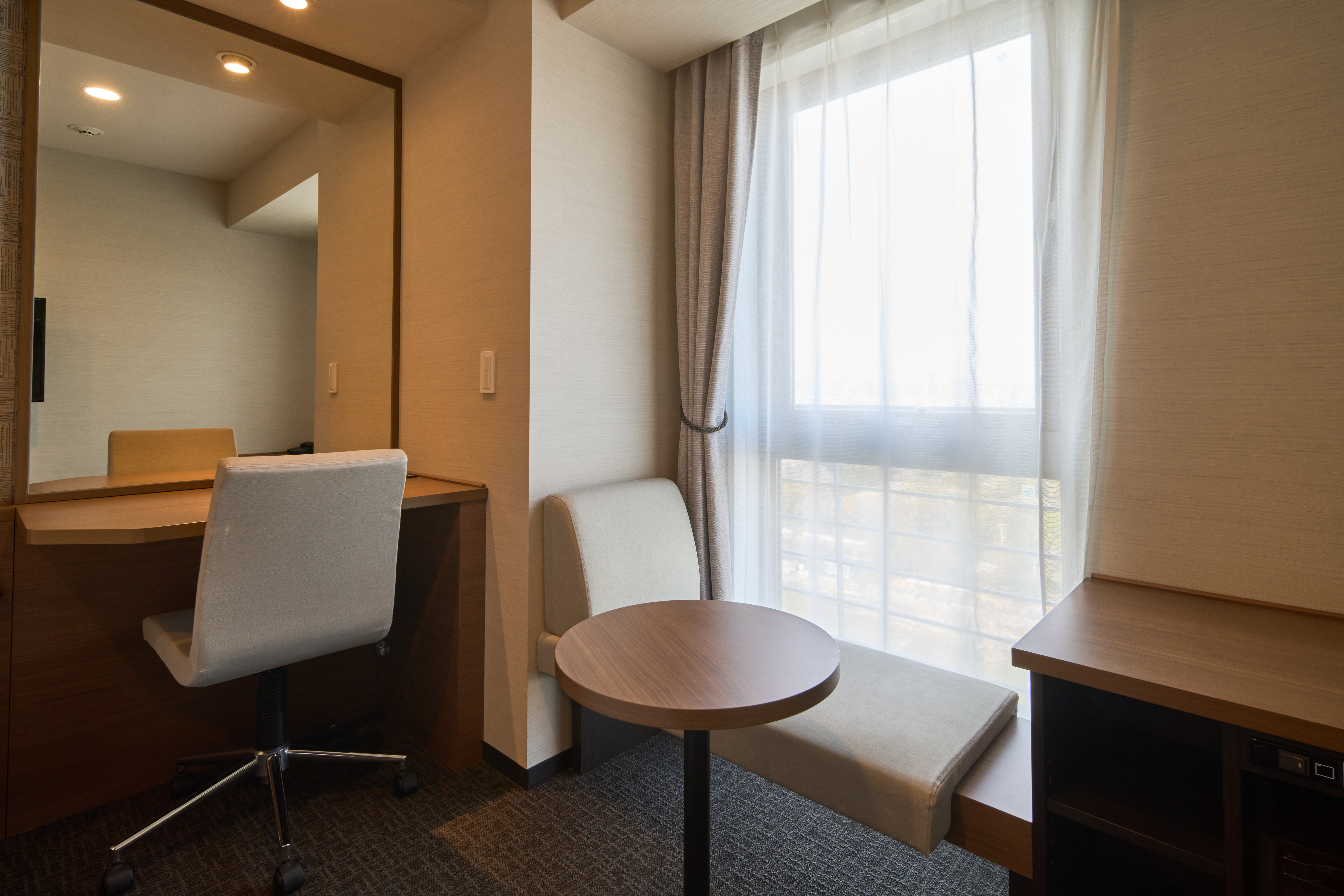 ダブル(15㎡ / 140cmサイズベッド)