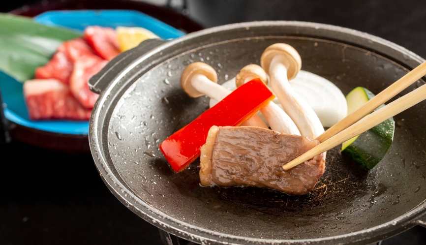 信州牛の陶板焼きは焼の香りもおたのしみいただけます