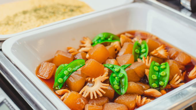 【さき楽60】早期予約でお得にステイ！【朝食付】駅前すぐ、湯と癒しの拠点。
