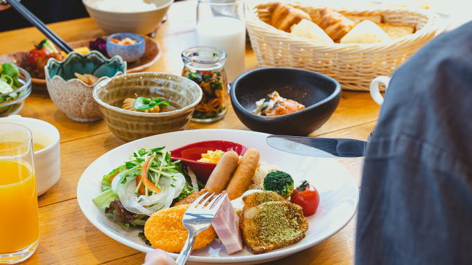 ■朝食営業／時間 5:45～10:00(LO. 9:30)和洋バイキング
