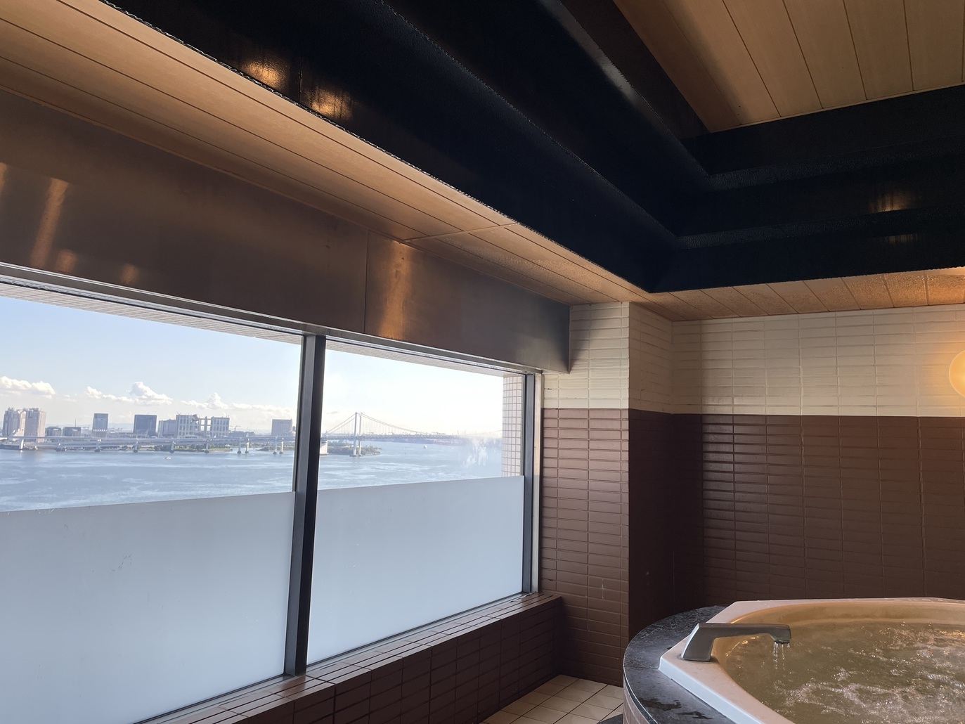 【ルームサービスのご夕食付】ステーキ重生ビールセット、準天然光明石温泉(人工)大浴場付宿泊プラン