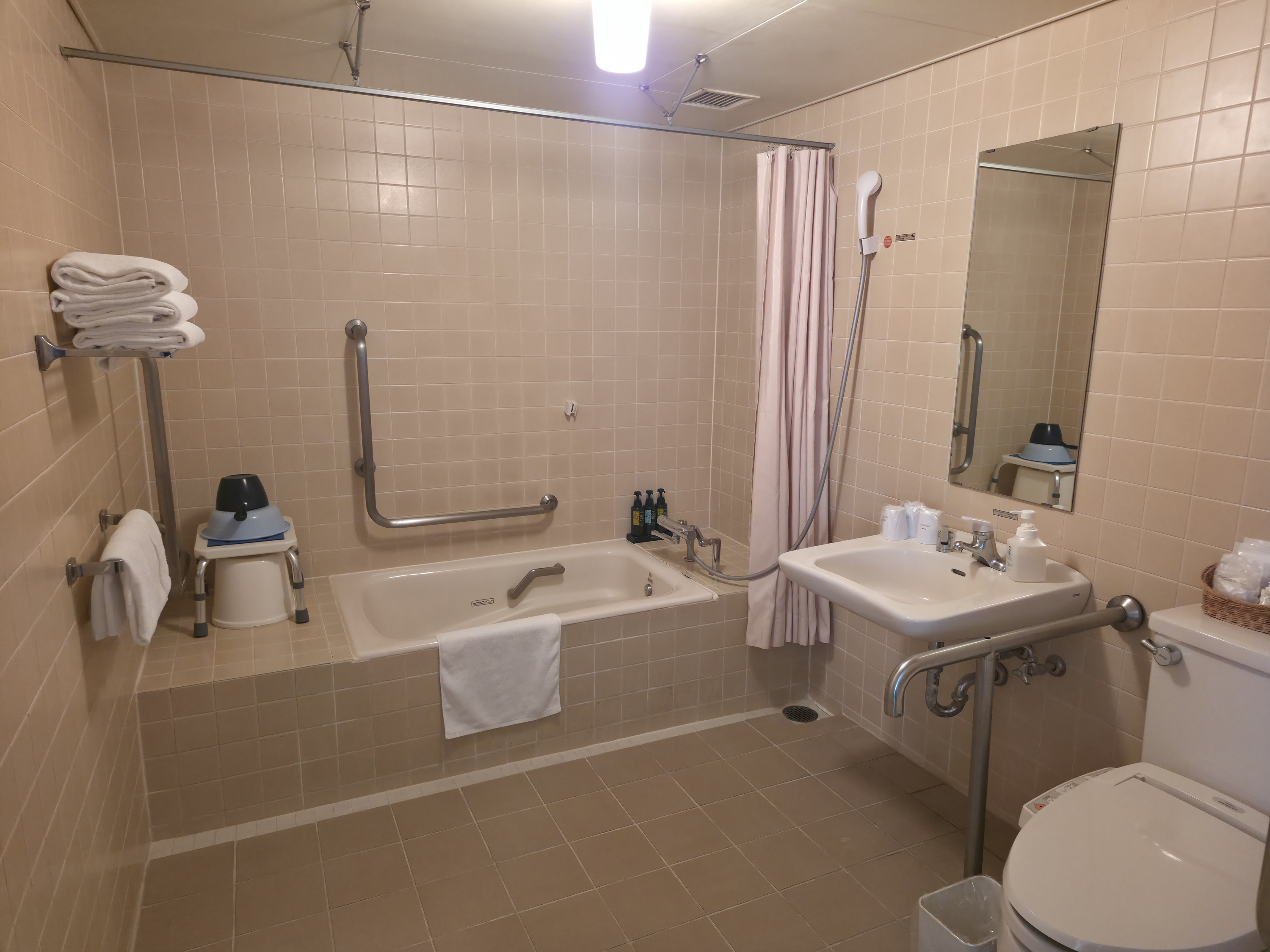 バリアフリーバスルーム