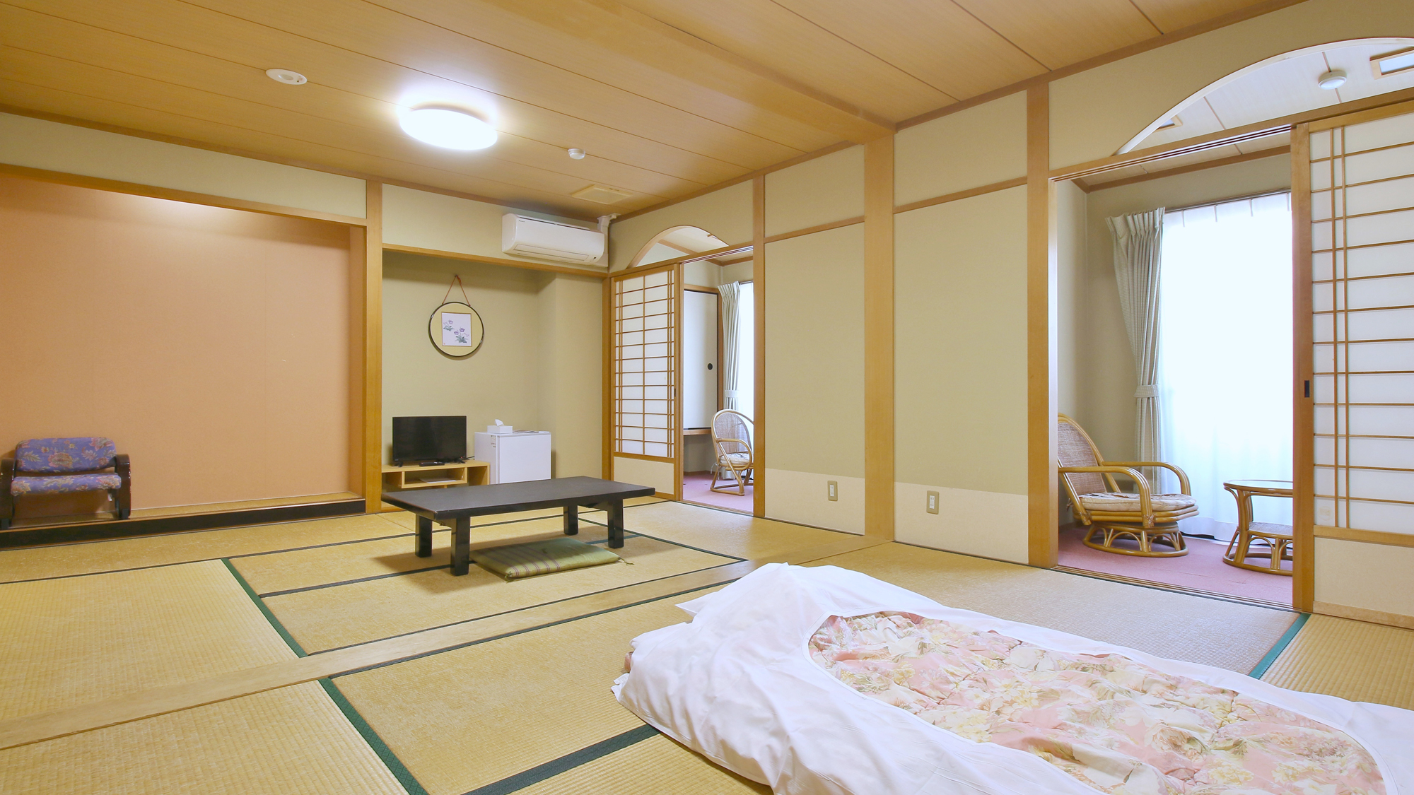 【12畳和室（トイレ付）】