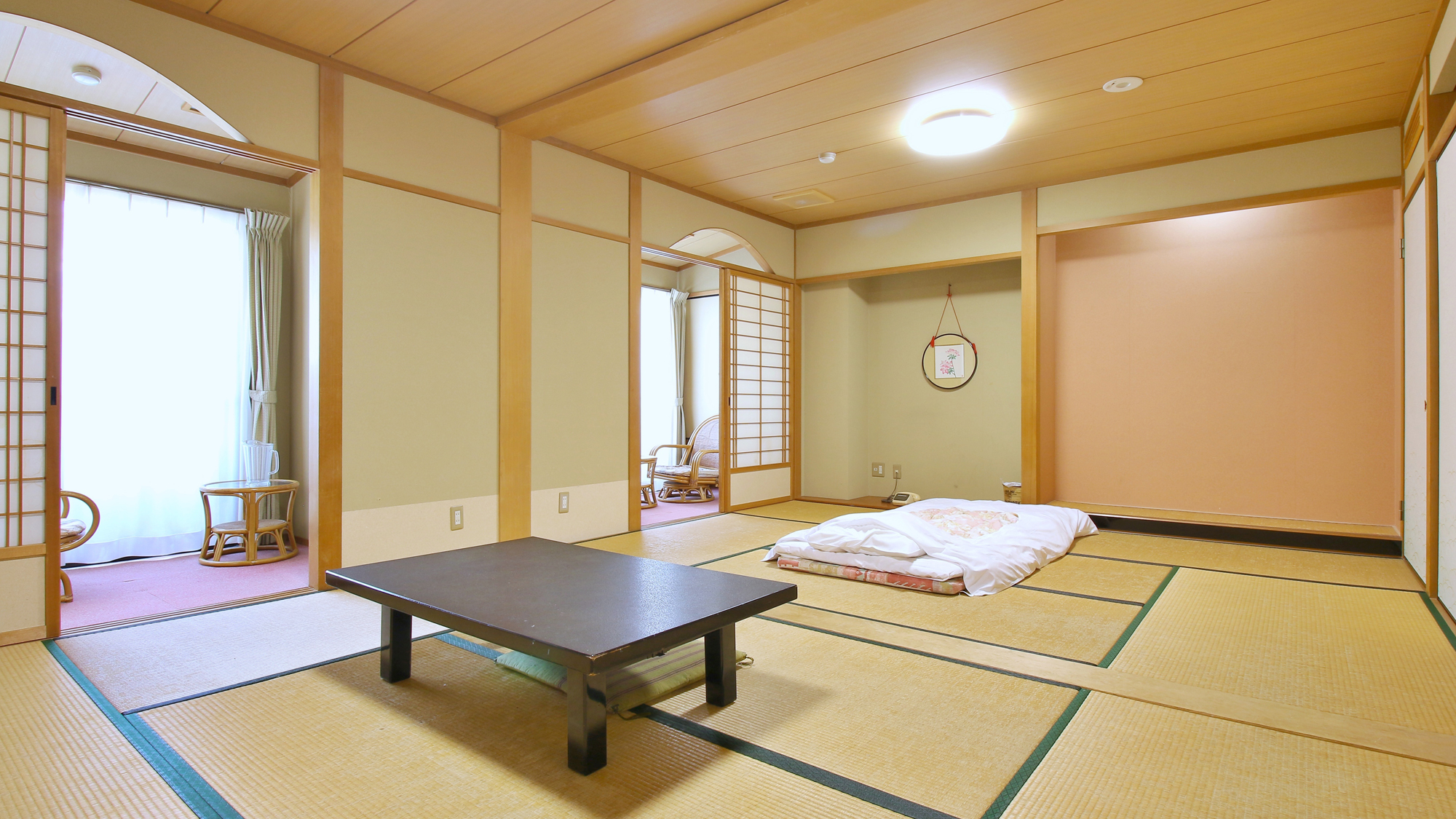 【12畳和室（トイレ付）】