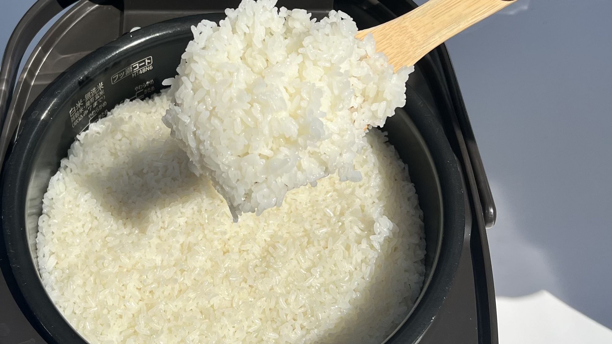 新米を炊き立てで提供しております。