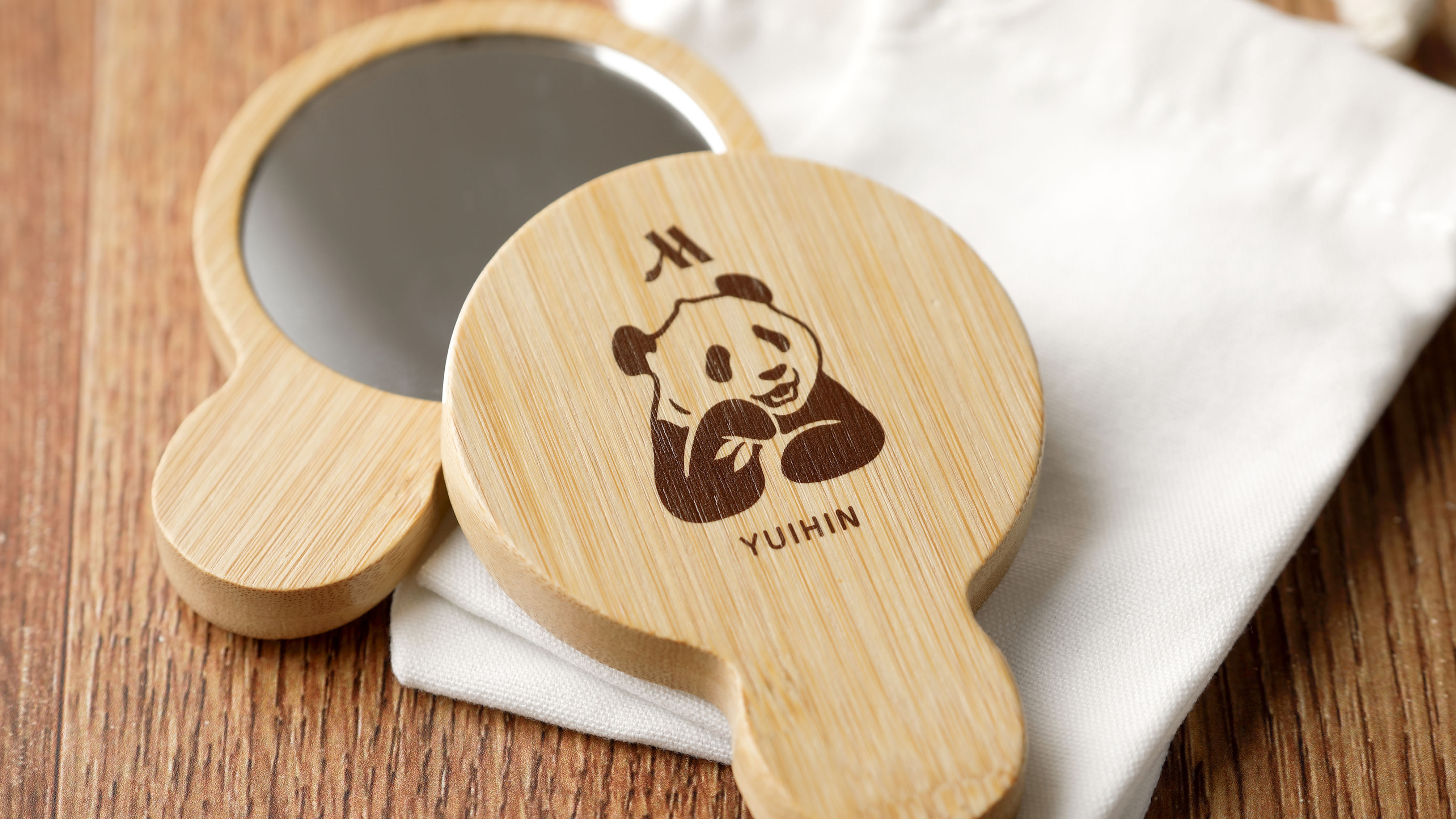 Panda Family Farewwll Stay