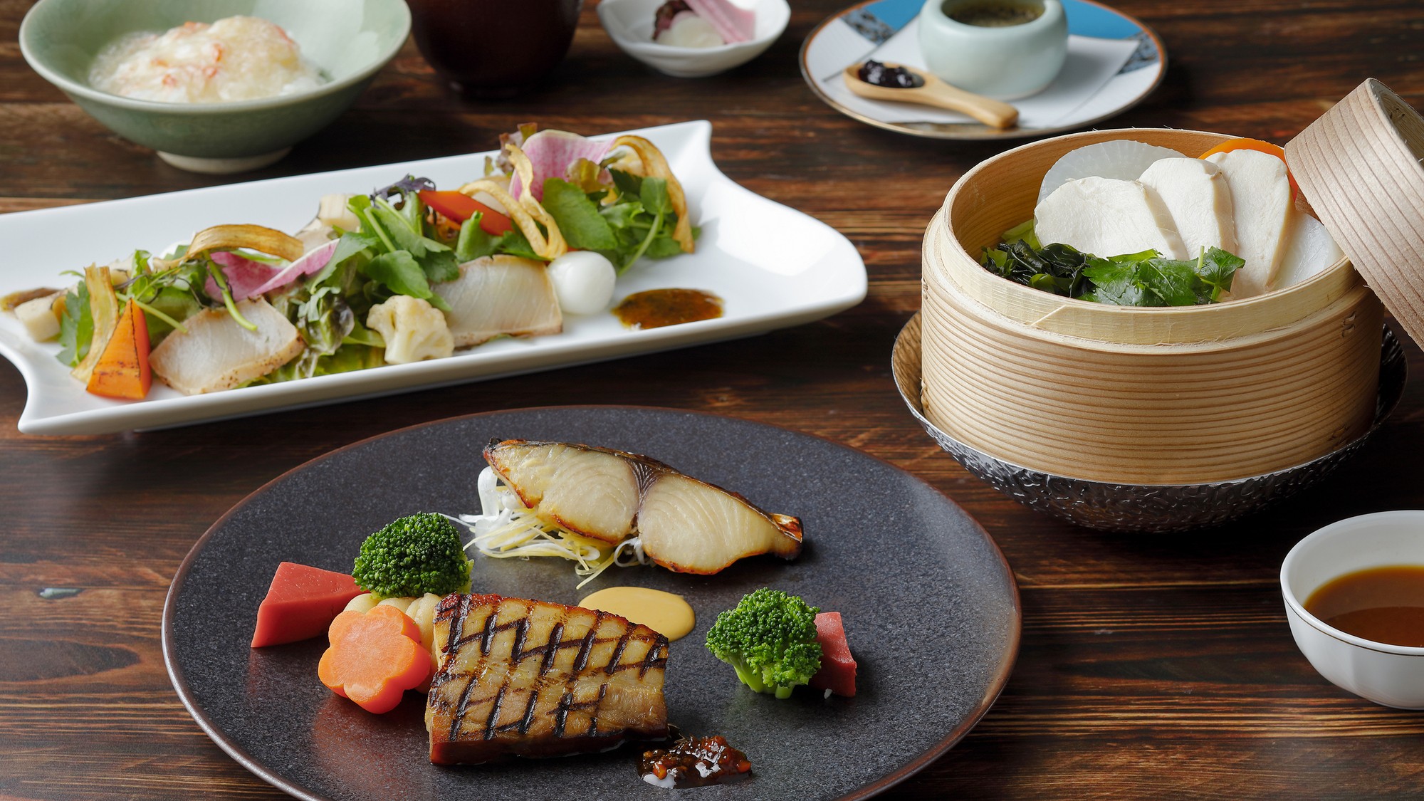 3種のメインを楽しむカジュアルランチ -Grill Lunch-　2025冬