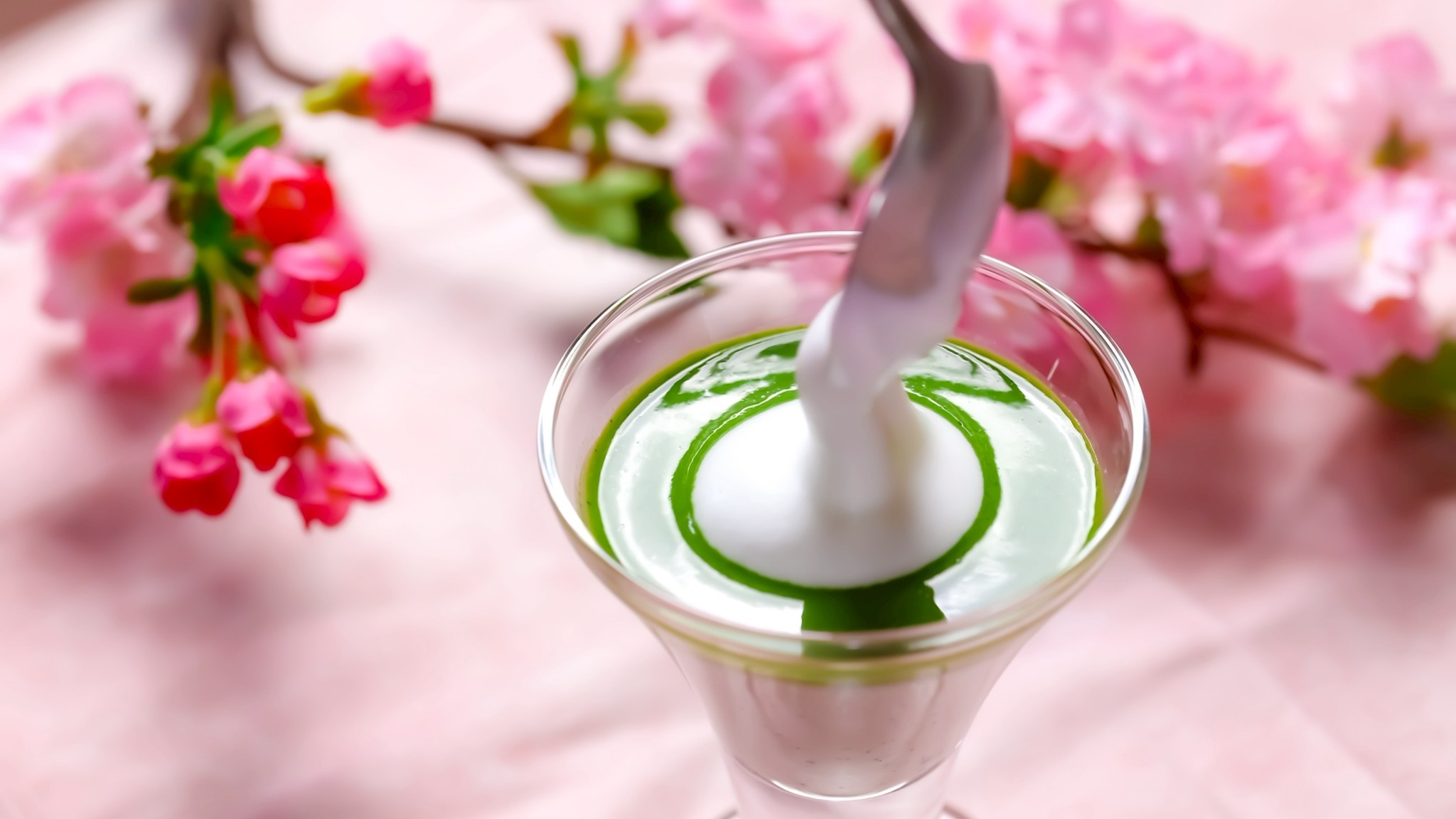 3～5月春＜デザート＞胡麻ときな粉のブランマンジェ　抹茶のヴルーテ