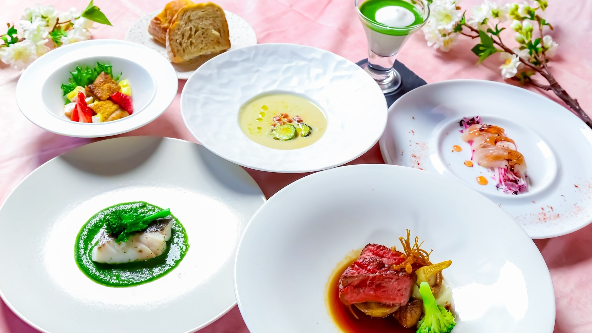 3～5月春＜ラ・セゾン＞桜薫る真鯛の一皿、春キャベツのポタージュ、道産牛ヒレ肉のローストなど全7品