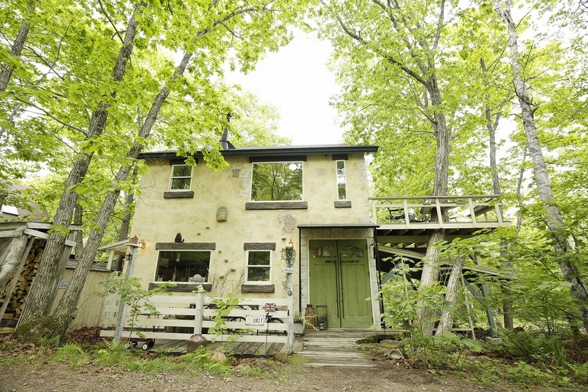 【4月〜】英国の小さなコテージ　ミルクティテラス