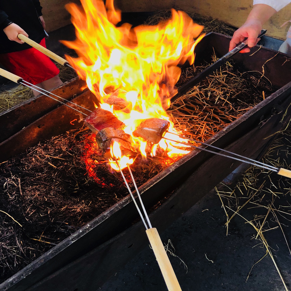 【カツオの藁焼き体験付】みんなでワイワイ昼食に鰹たたき体験 （朝食＋昼食体験券付）【こじゃんと旨い】