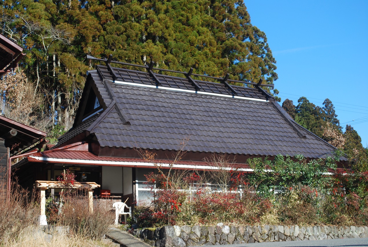京都の田舎の古民家で暮らすような体験。一棟貸しでゆったり囲炉裏、釜戸、五右衛門風呂体験。