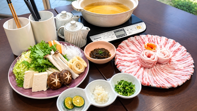 【しゃぶしゃぶ食べ放題　1泊2食】至高の甘み、とろける食感「アグー豚」沖縄しゃぶしゃぶ