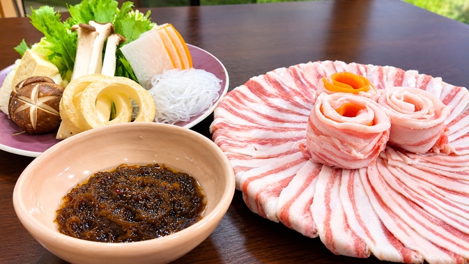 【しゃぶしゃぶ食べ放題　1泊2食】至高の甘み、とろける食感「アグー豚」沖縄しゃぶしゃぶ