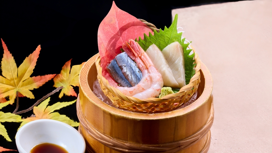 【秋味うまいもん会席】 越乃黄金豚の旨み鍋とカレイのグリル＆旬のお造りを満喫★夕食会場/宴会場