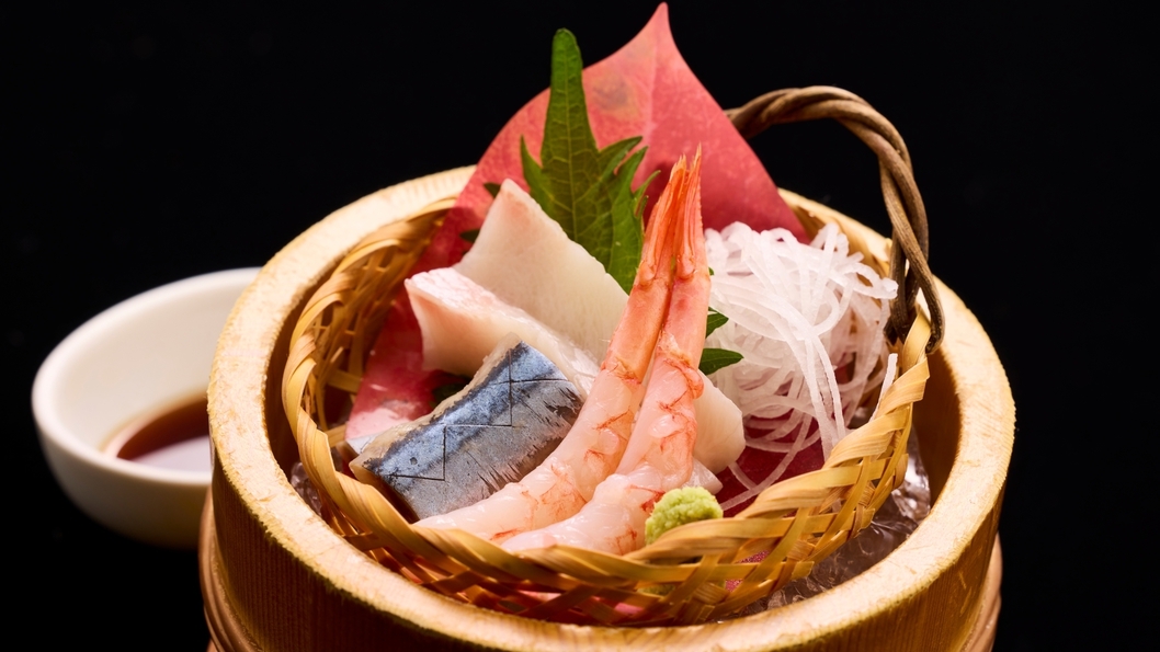 【秋味うまいもん会席】 越乃黄金豚と銀鮭の味噌鍋・鰈の朴葉焼き・旬のお造りを満喫★夕食会場/宴会場