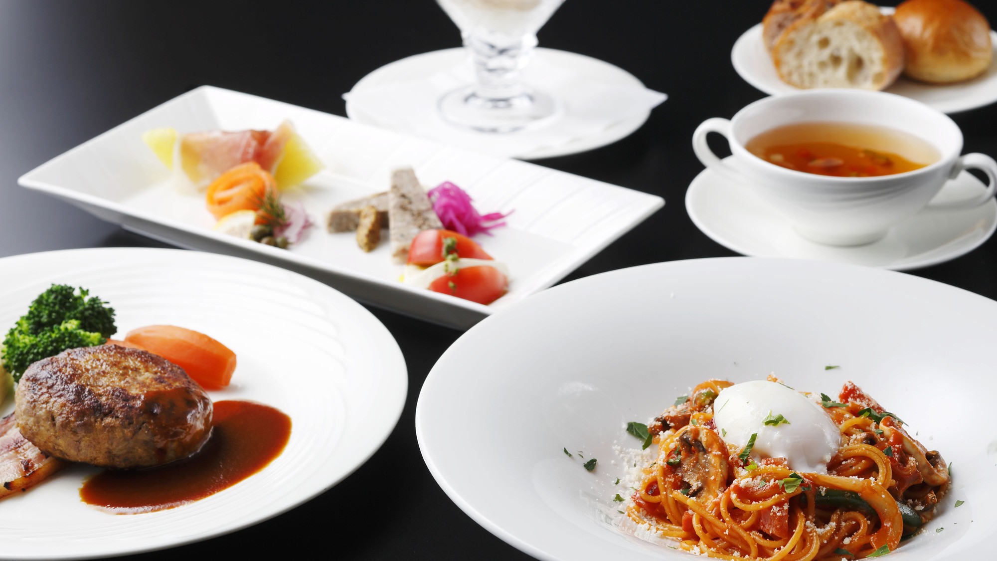 【グルメセレクション＆ステイ】1名さま5，000円分のミールクーポン＆朝食ビュッフェ付　15時IN