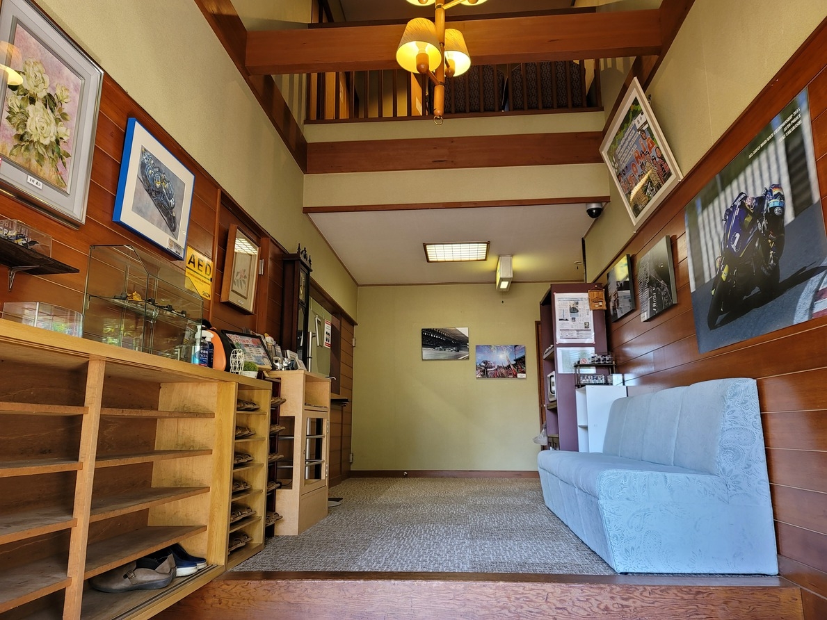 スーパーフォーミュラ観戦！サーキットまで徒歩約10分２泊プラン《禁煙》３人部屋和室素泊り≪駐車場無料