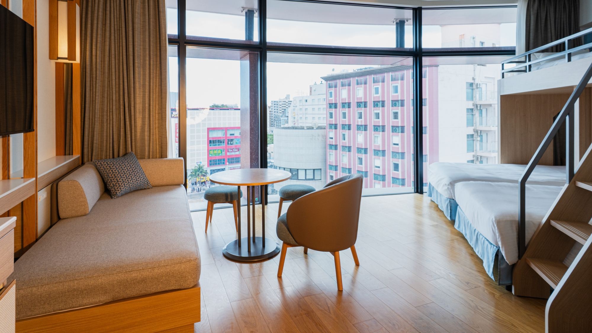 【客室リニューアル】家族や友人との旅行にピッタリ♪4名まで宿泊可能なお部屋が誕生☆(朝食付き)