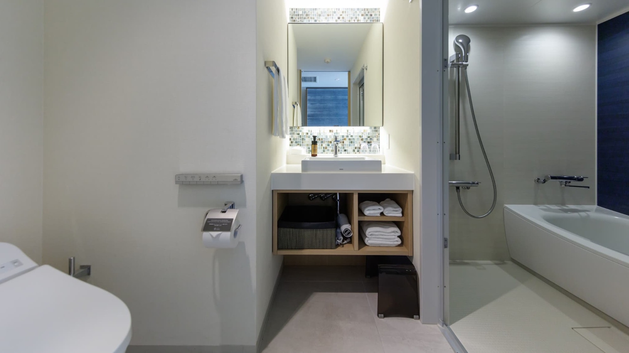 スーペリアツイン｜26㎡｜120cm幅ベッド2台｜洗い場付バス・トイレ別