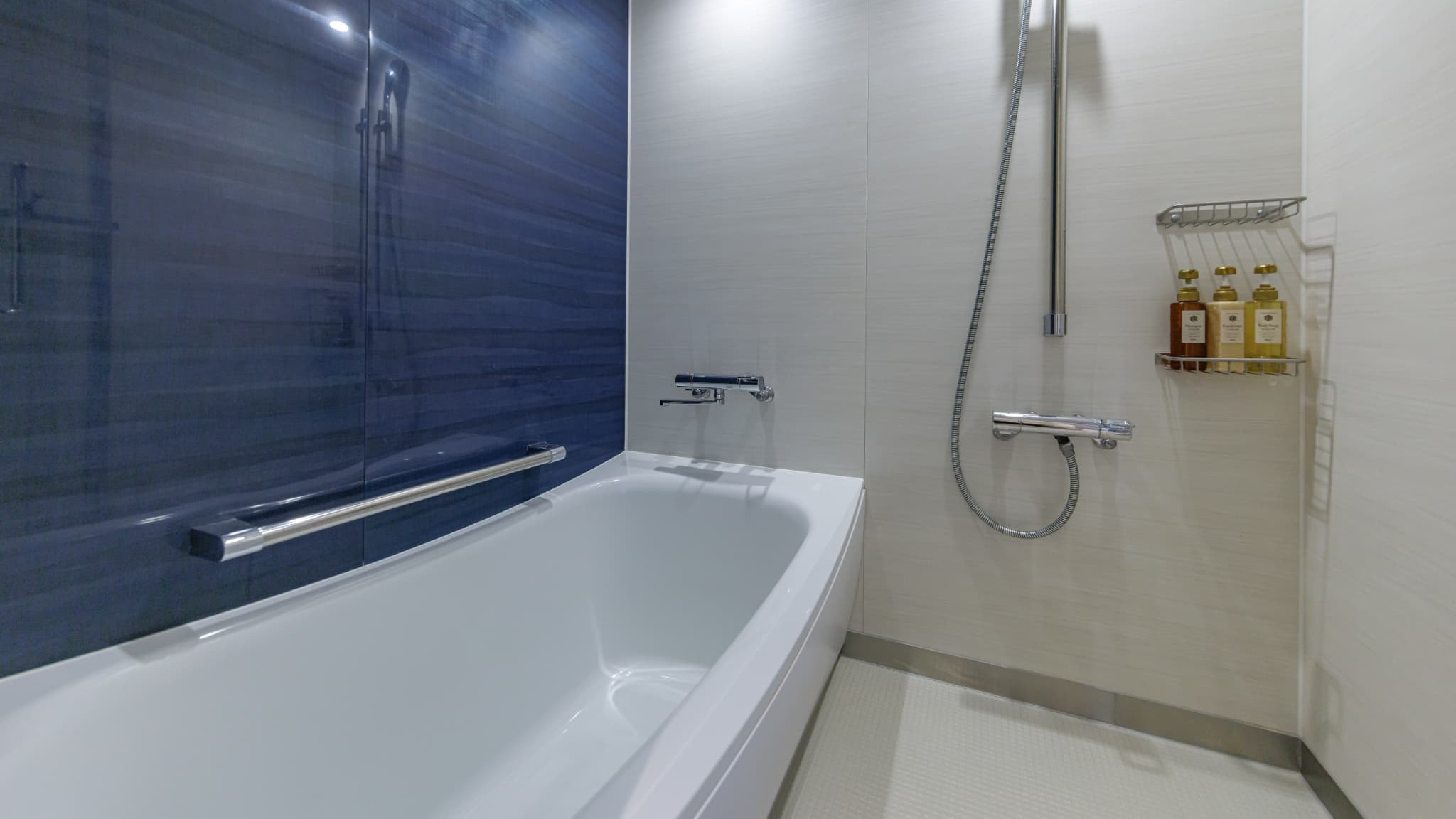 バスルーム｜全室洗い場付きです。