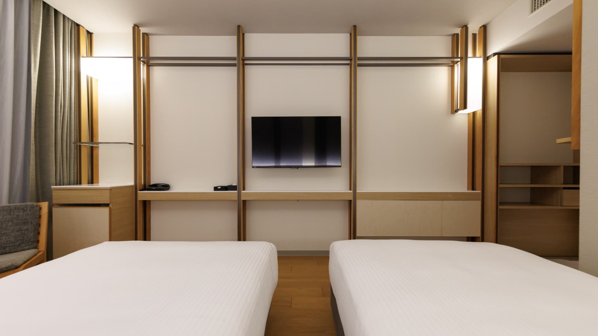 スーペリアツイン｜26㎡｜120cm幅ベッド2台｜洗い場付バス・トイレ別