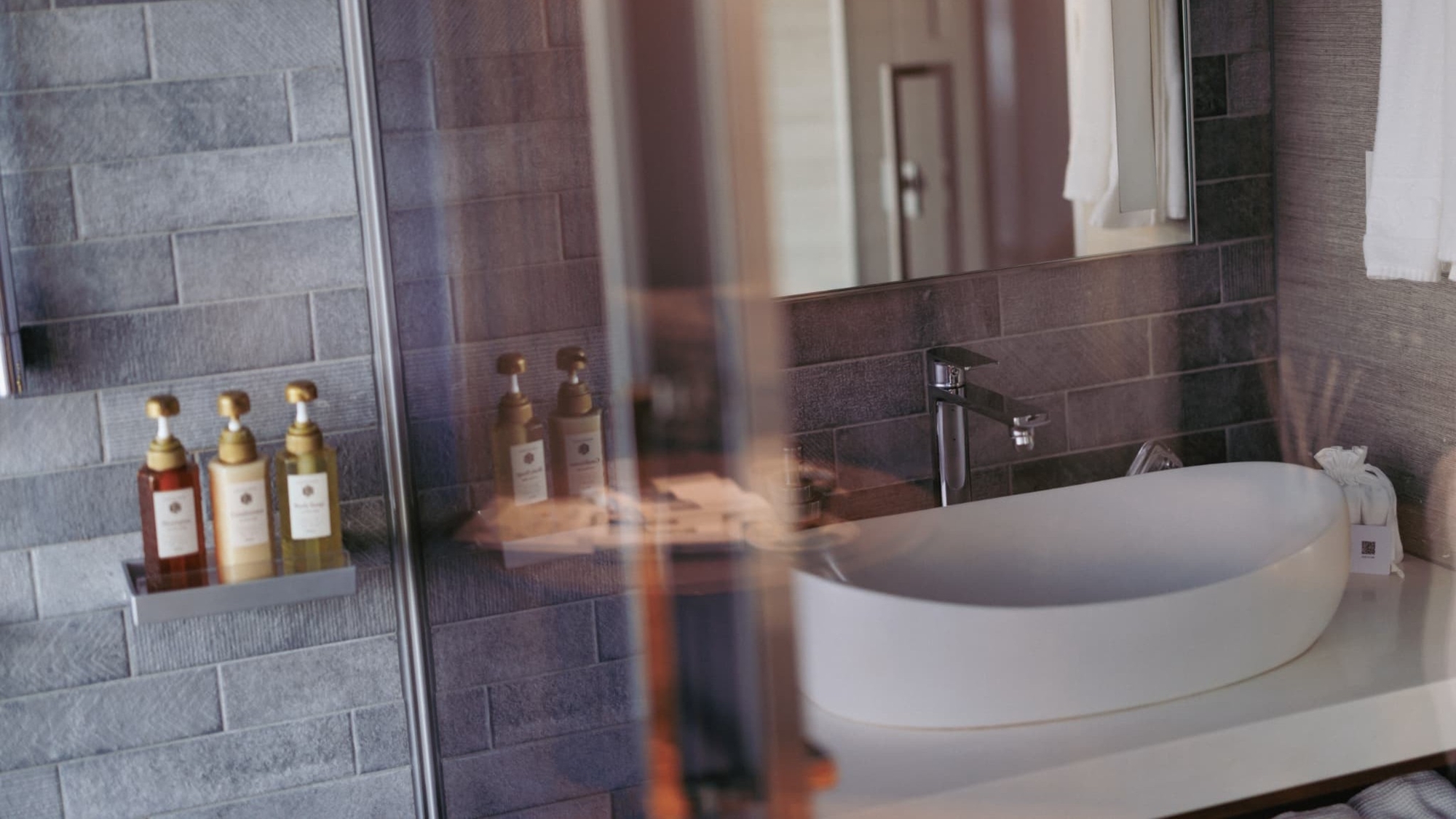 プレミアムツイン｜34㎡｜120cm幅ベッド2台｜洗い場付バス・トイレ別