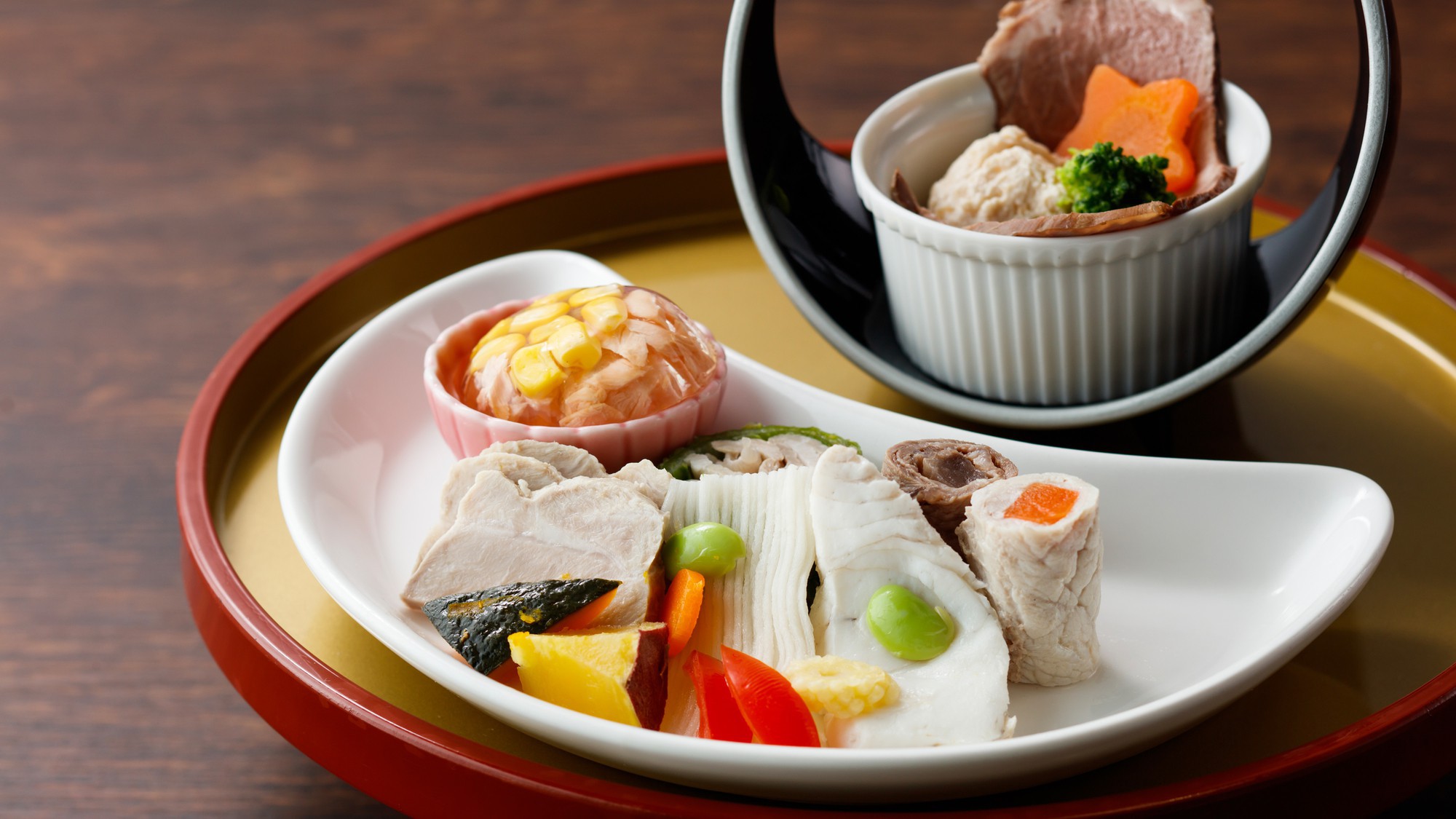 【越前がに2人で1杯付】ゆで蟹を仲良くシェア♪月替わり会席と一緒に福井のブランド越前がにを楽しむ