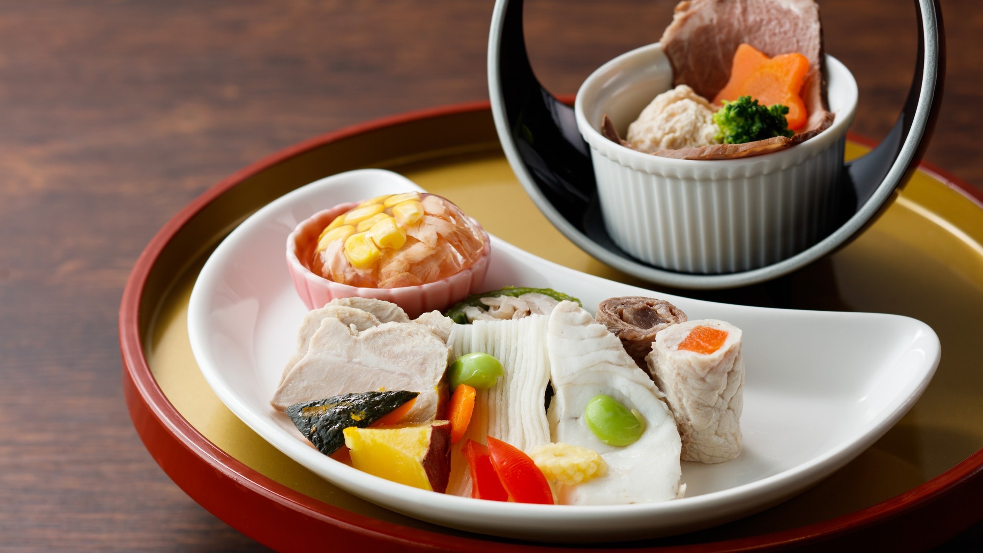 【越前がに2人で1杯付】ゆで蟹を仲良くシェア♪月替わり会席と一緒に福井のブランド越前がにを楽しむ