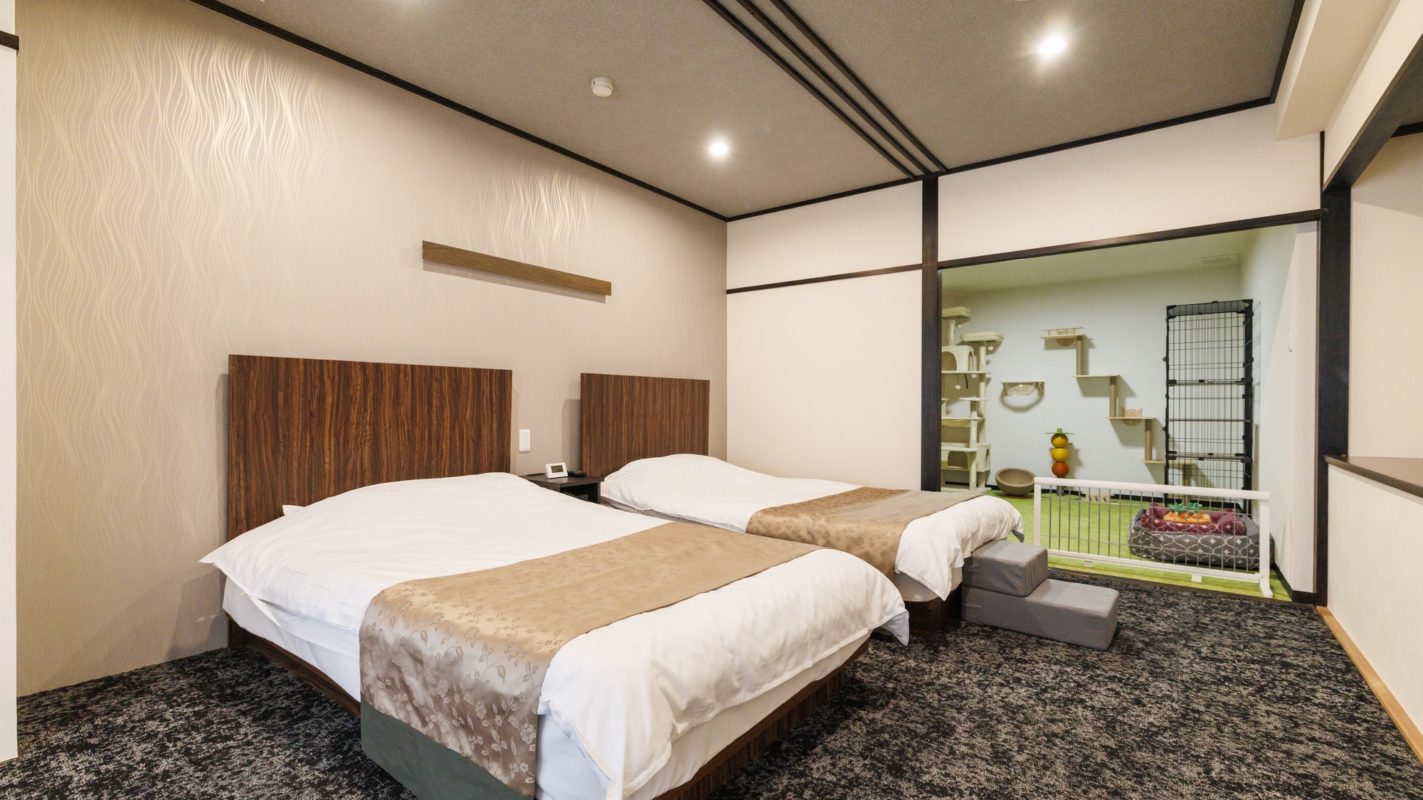 ワンニャンルーム【デラックス】プレイルーム・ベッド付和洋室