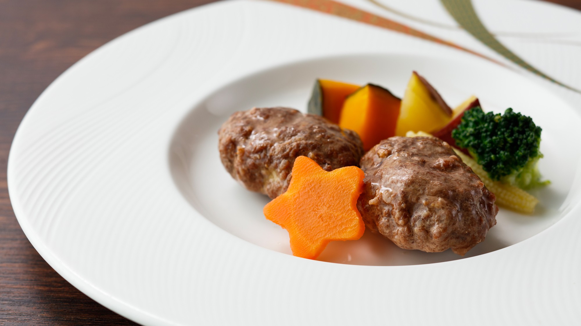 ワンちゃん用別注料理（鹿肉ハンバーグ）