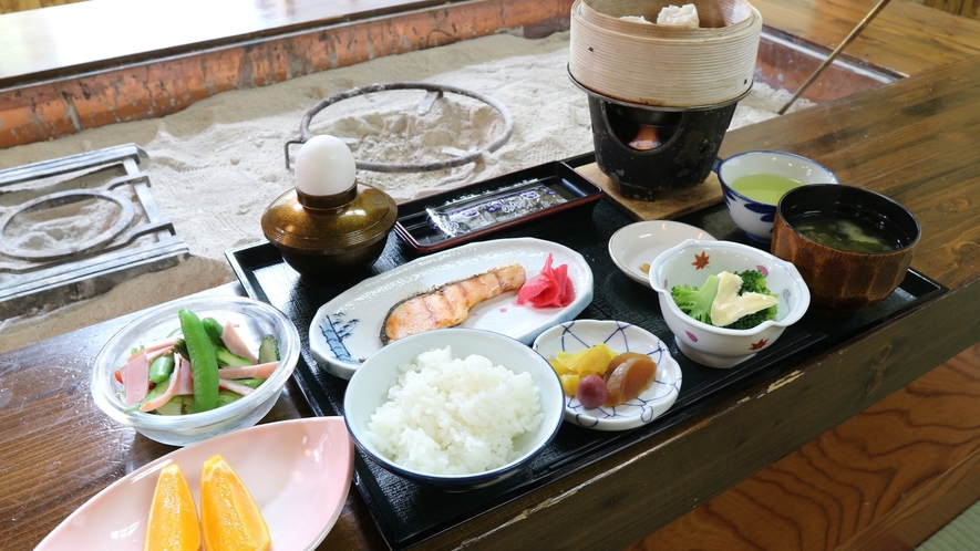 *朝食一例／朝ごはんの定番が味わえる和食膳
