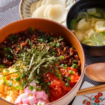 【朝食】ただいま丼