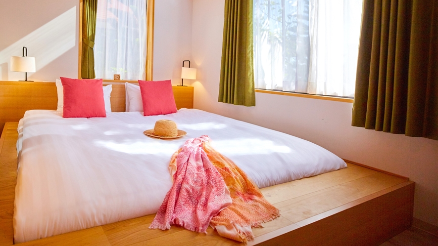 【客室一例】200×200cmの広々としたマスターベッド。