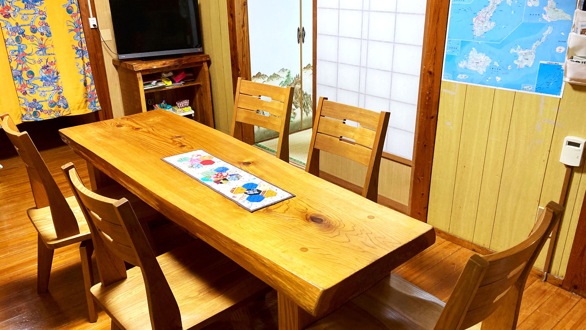 ・くつろげるダイニングスペース