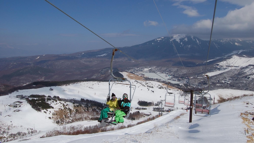 【車山高原SKYPARKスキー場】リフトからの景色もすばらしい