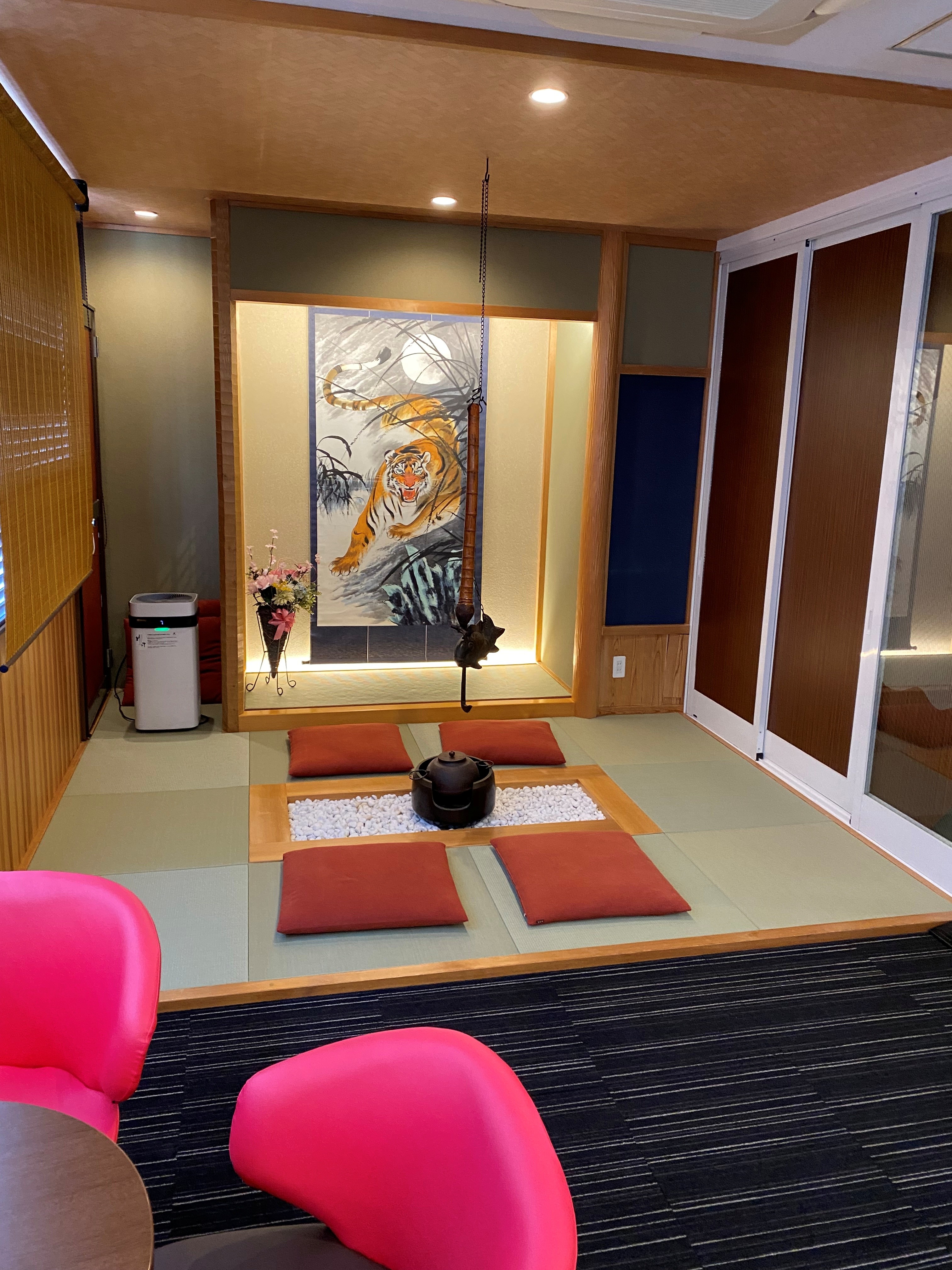 5階ラウンジスペース