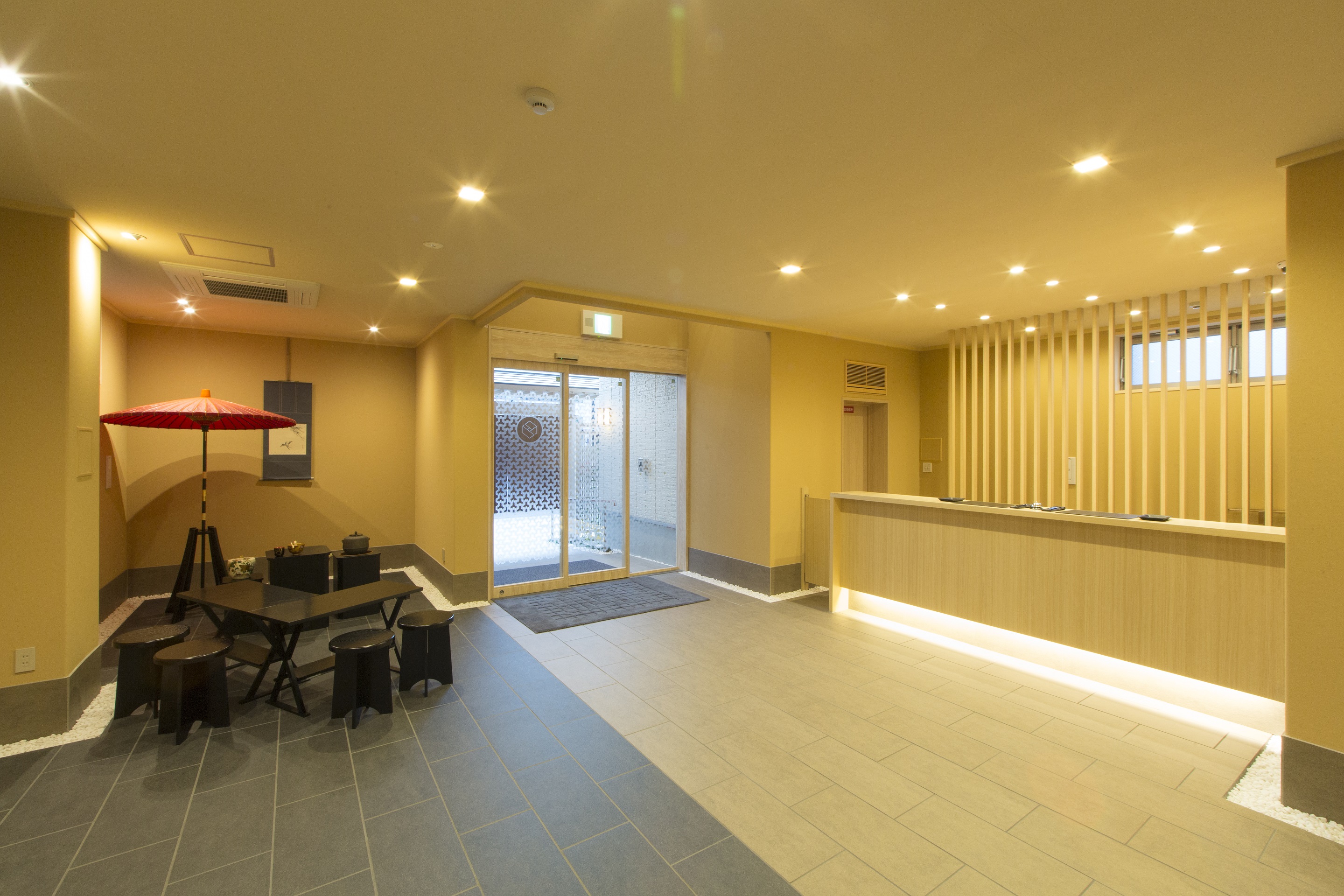 【アクセス】 10.暖簾のかかった入り口が和空下寺町です。皆様のお越しをお待ち申し上げています。