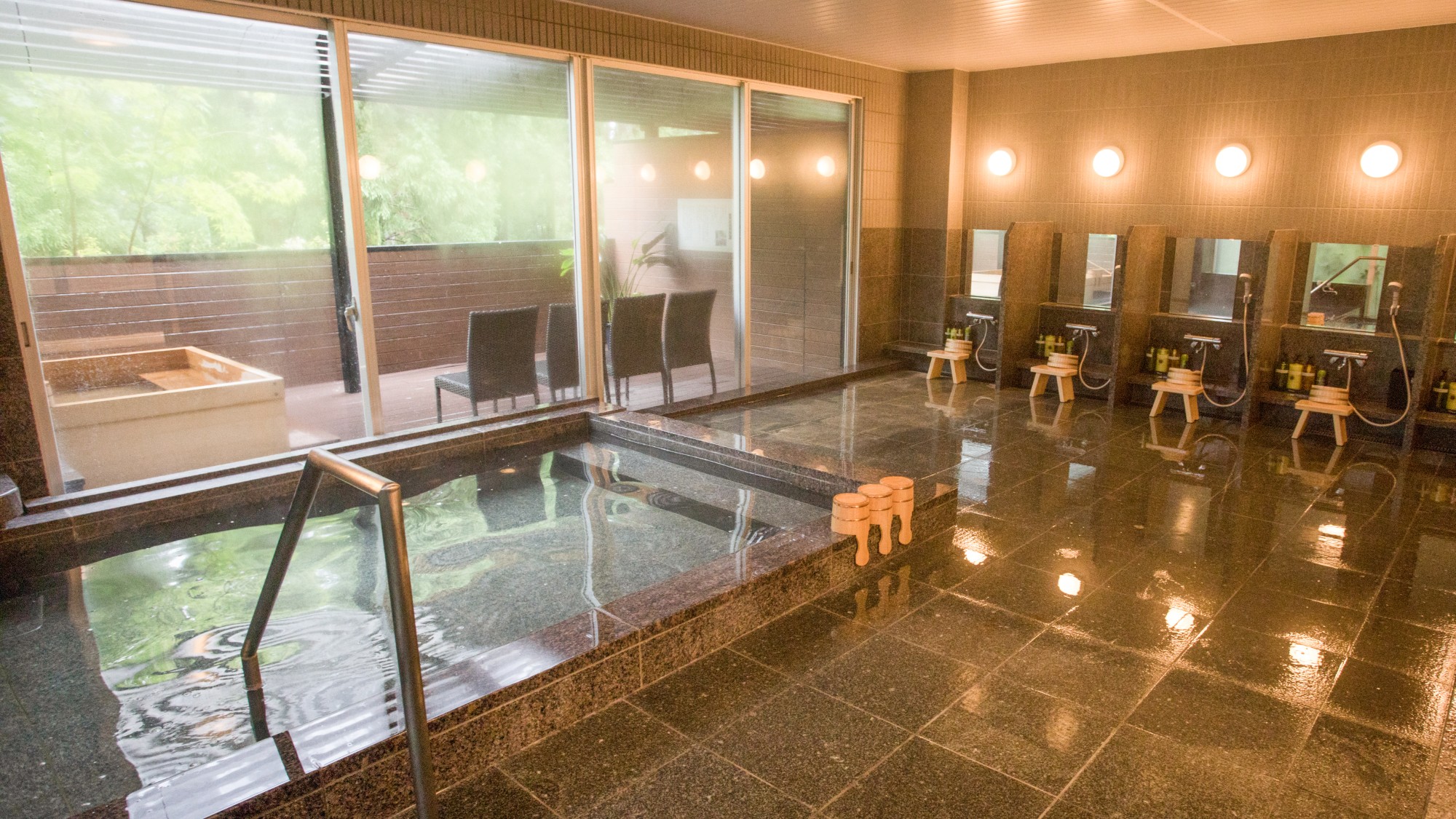 全国的に珍しい硫酸塩泉の『元箱根温泉』　別名「薬湯」　美肌や健康増進に最適