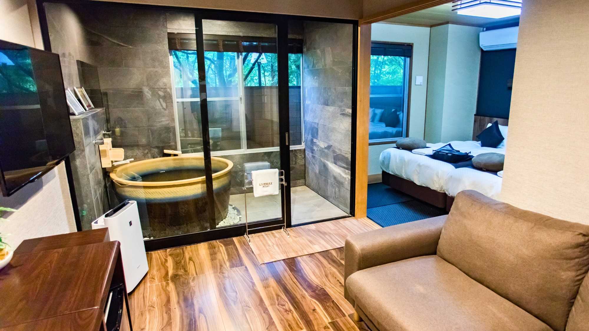 【洋モダンプレミアム和洋室】43平米