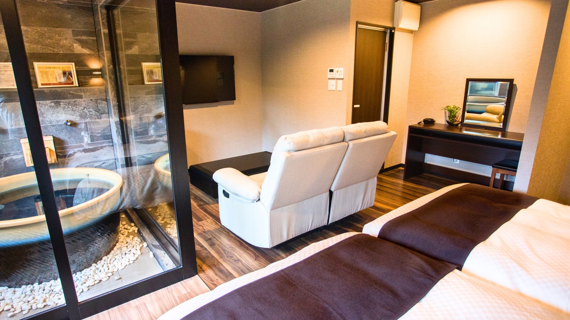 【洋モダンモデレート洋室】27平米