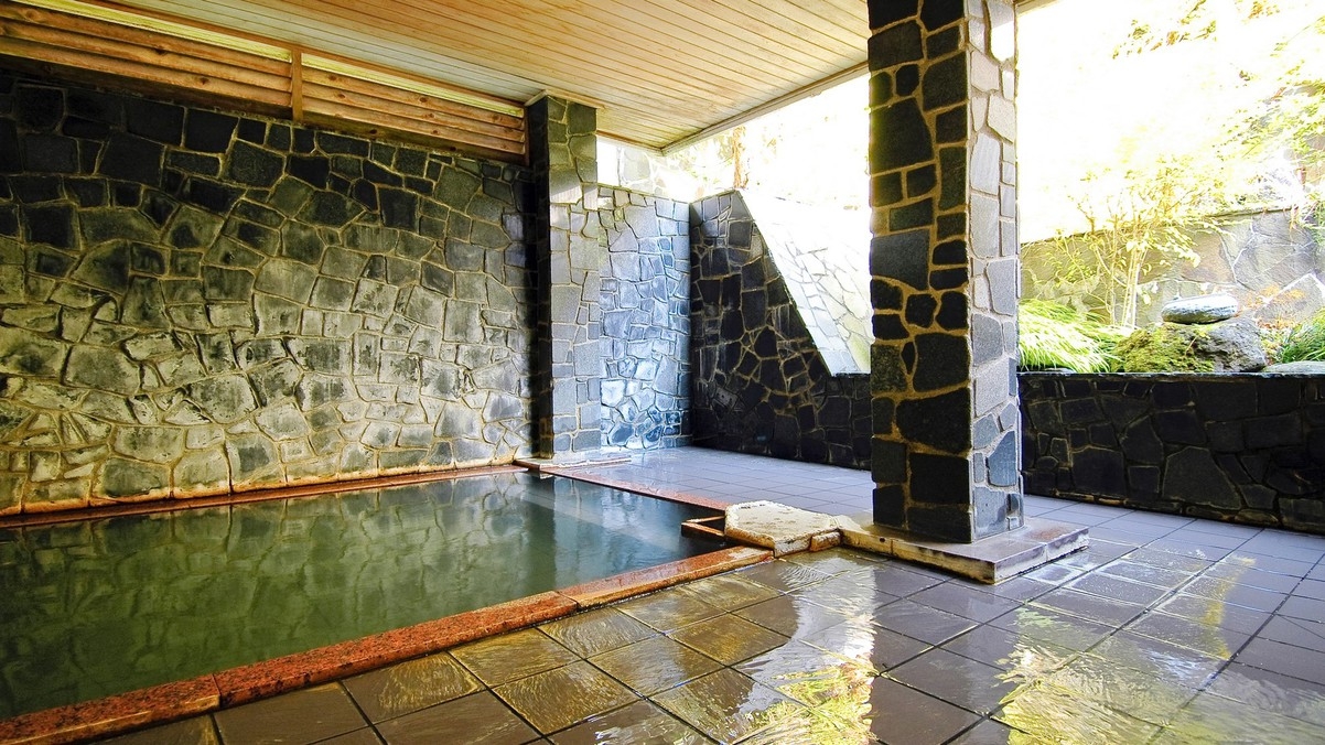 【お食事グレードアップ】まぐろの最高峰！大間まぐろを含むお刺身５種盛り付き♪《1泊2食付き》