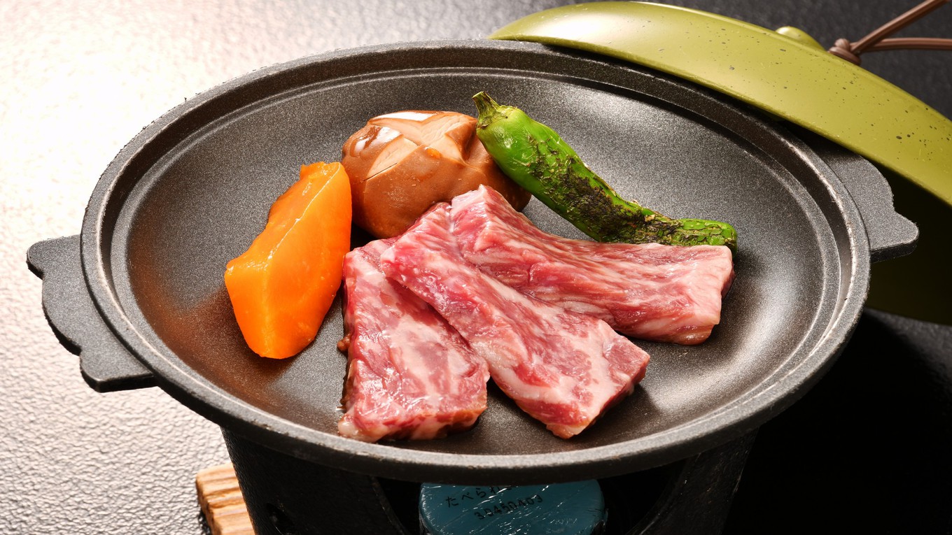 黒石の特産品プレゼント【お食事グレードアップ】「あおもり倉石牛」を陶板焼きでどうぞ♪《1泊2食付き》